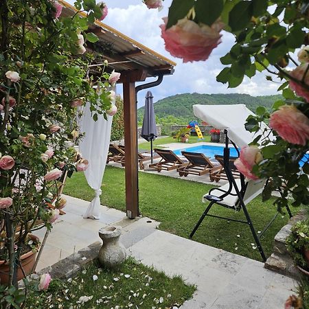 Villa Letizia Oprtalj Exterior foto