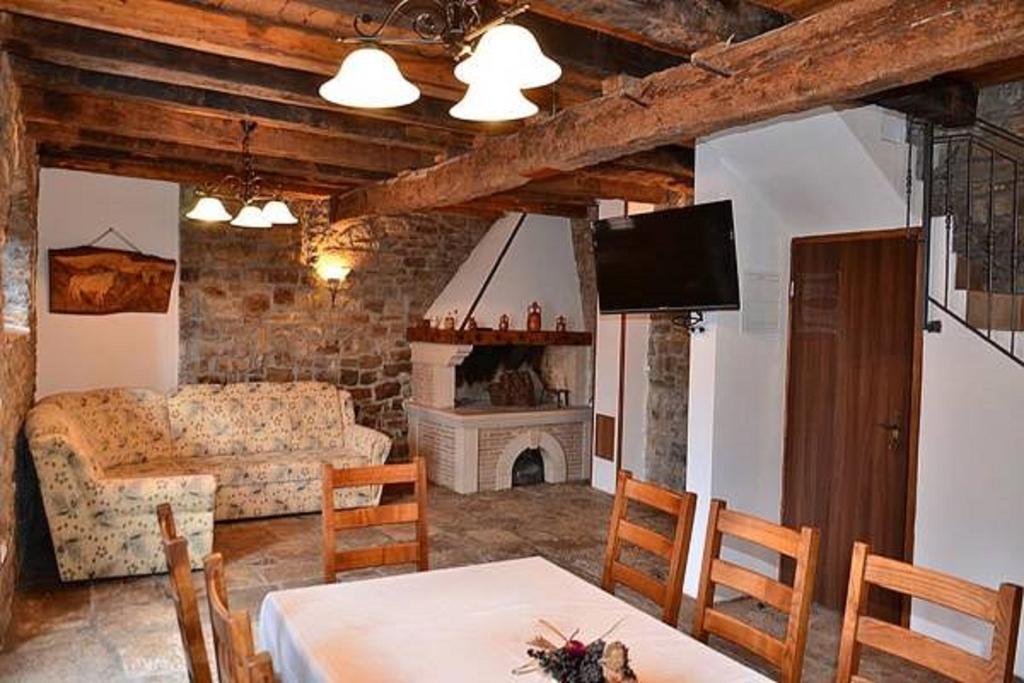 Villa Letizia Oprtalj Zimmer foto